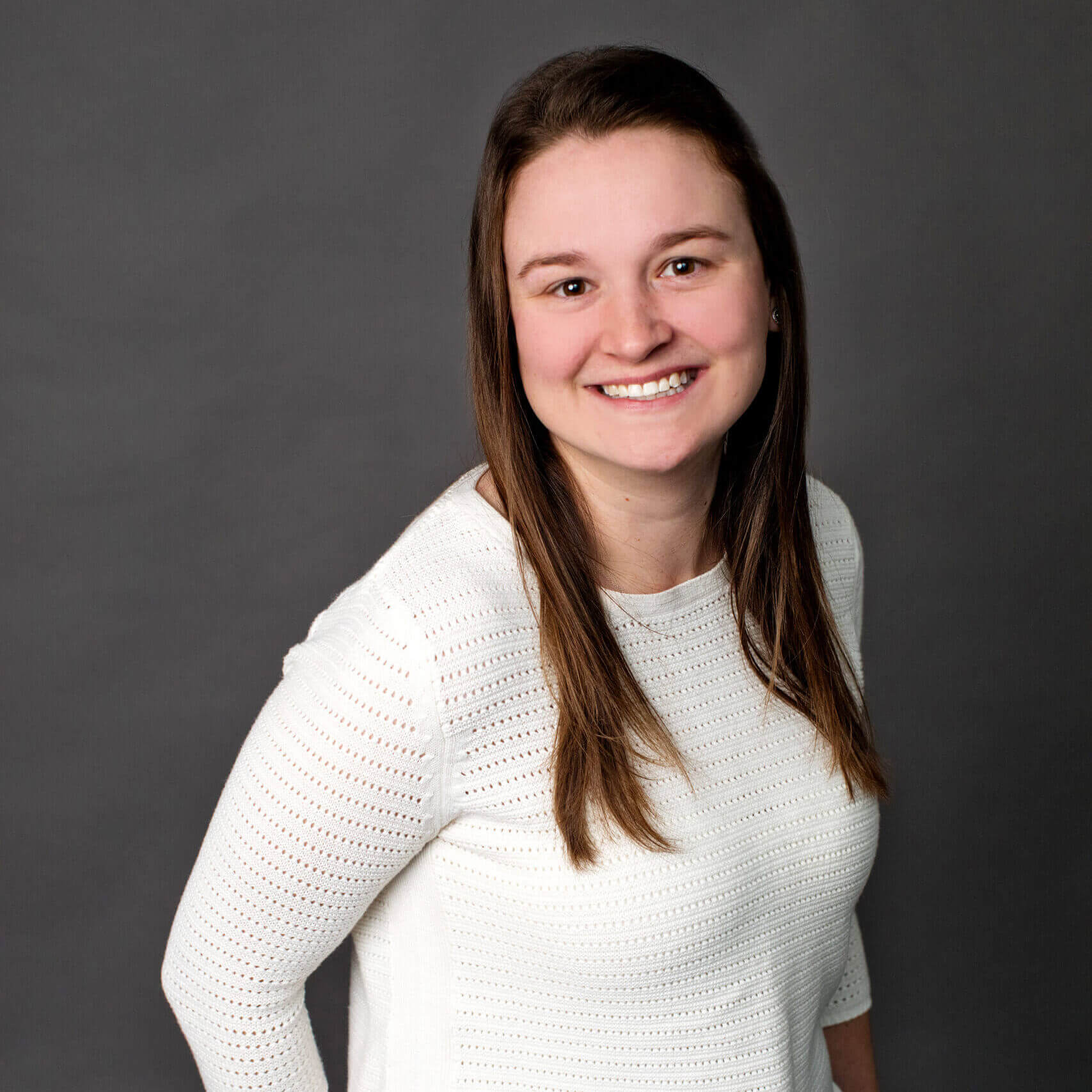Headshot-Amberlynn-Beattie-Square